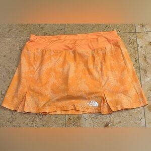 The North Face NWOT Geometric Orange Skirt w/ Built in Shorts Size M